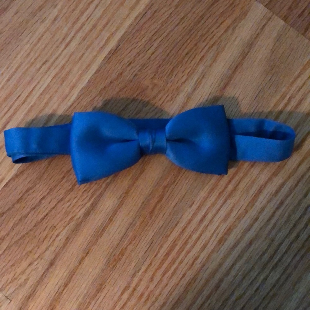 Blue bowtie